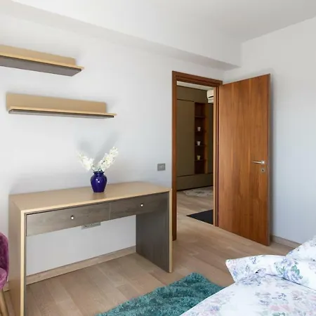 בראשוב Central Comfort Suites Alpha Ville מראה חיצוני תמונה