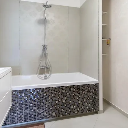בראשוב Central Comfort Suites Alpha Ville מראה חיצוני תמונה